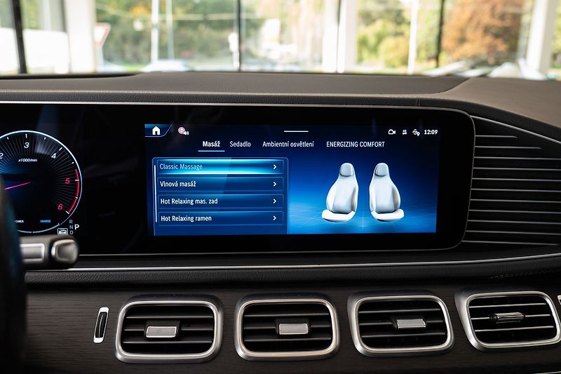 Mercedes-Benz GLS 450d 4MATIC - fotka 16 z 27