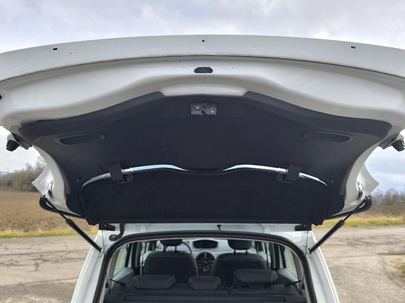 Renault Modus (2012) 1.2 SERVISKA.1MAJ - fotka 12 z 24