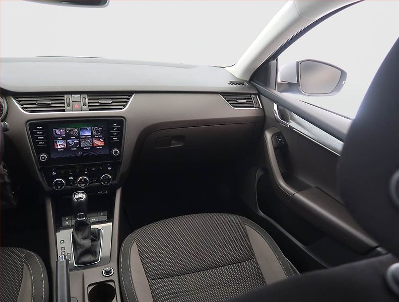 Škoda Octavia (2019) Scout 2.0 TDI, 4X4, Automat - fotka 8 z 23