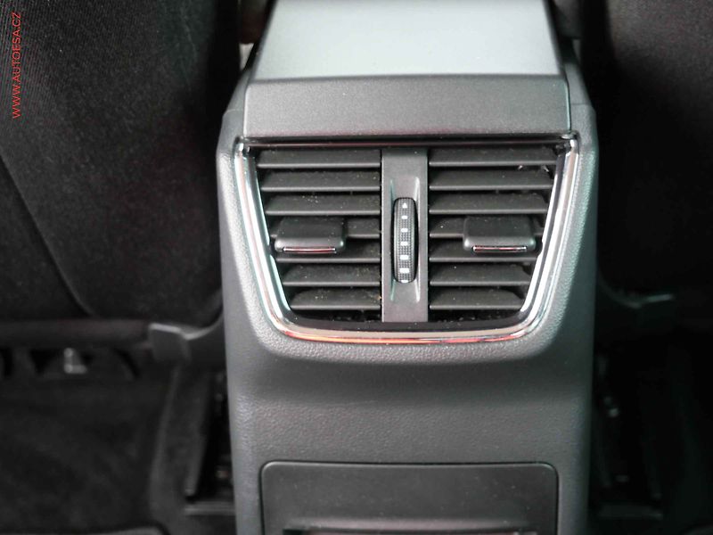 Škoda Octavia (2018) 1.4 TSI, ČR, Style - fotka 24 z 25