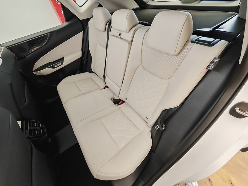 Lexus NX 450h plus 450h+ PRESTIGE - fotka 24 z 46