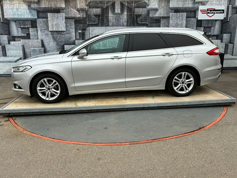 Ford Mondeo (2015) 2.0TDCi, 110KW, TITANIUM - fotka 4 z 28