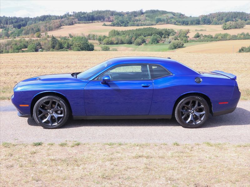 Dodge Challenger 3,6 V6 227kW Automat SXT - fotka 4 z 31