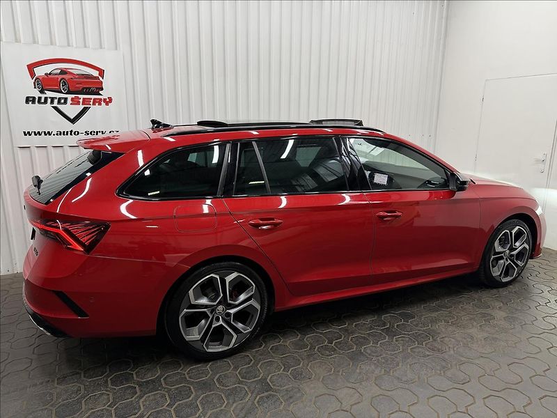 Škoda Octavia 2.0TDI 147kW DCC PANO RS PLUS - fotka 9 z 53