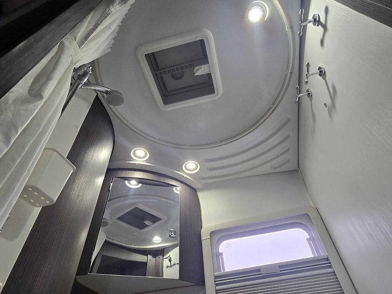Fiat Ducato (2017) Wingamm Oasi 690 LX polointeg. - fotka 34 z 50