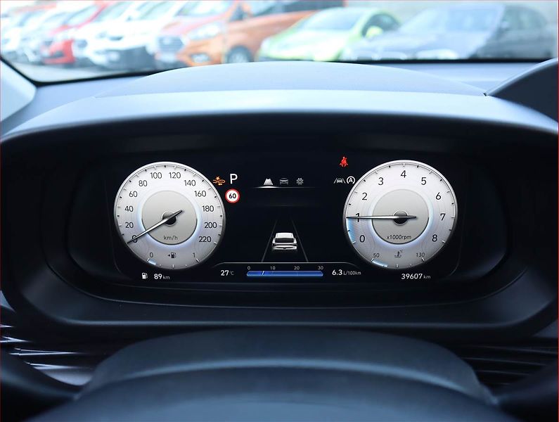 Hyundai i20 (2023) Family 1.0 T-GDI, Automat - fotka 11 z 20