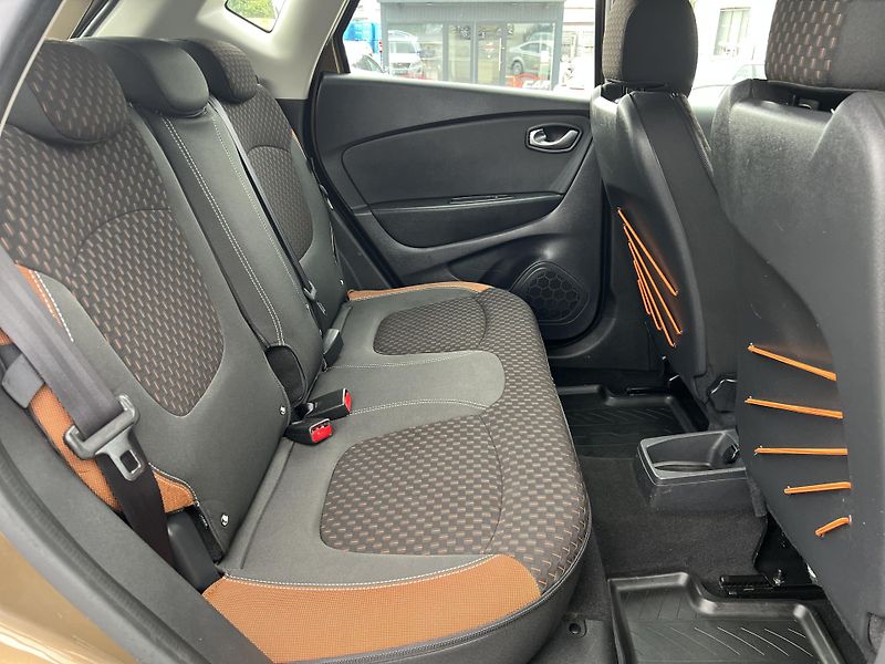 Renault Captur 1.2TCe KOUPENO V ČR 1.MAJ. - fotka 30 z 43