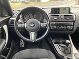BMW Řada 1 (2016) 118d xDrive, M paket, serviska - náhled 12