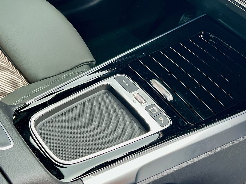 Mercedes-Benz EQB (2025) 250+ Electric Art - fotka 18 z 30