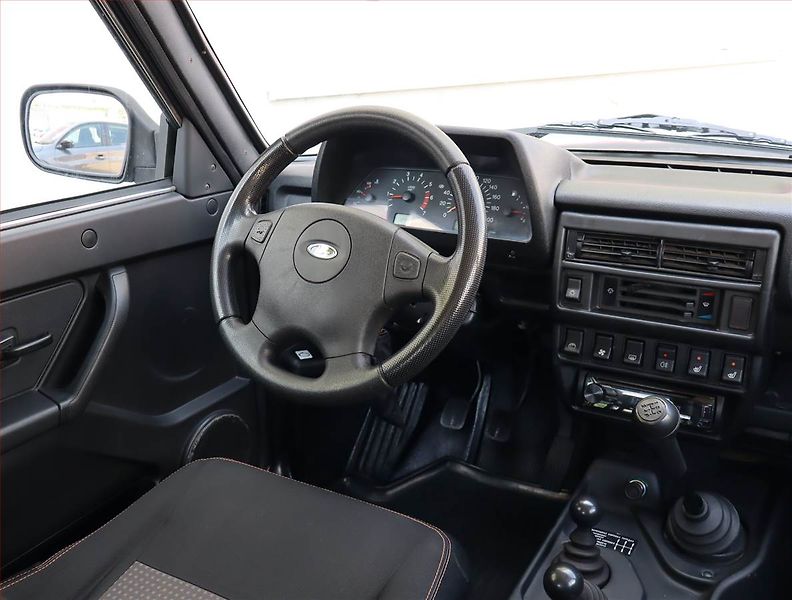 Lada Niva (2017) Urban 1.7 i, 4X4, Serv.kniha - fotka 7 z 13