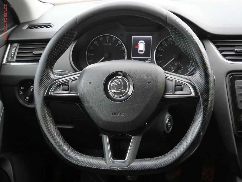Škoda Octavia (2015) 2.0 TDi, ČR, Elegance - fotka 14 z 19