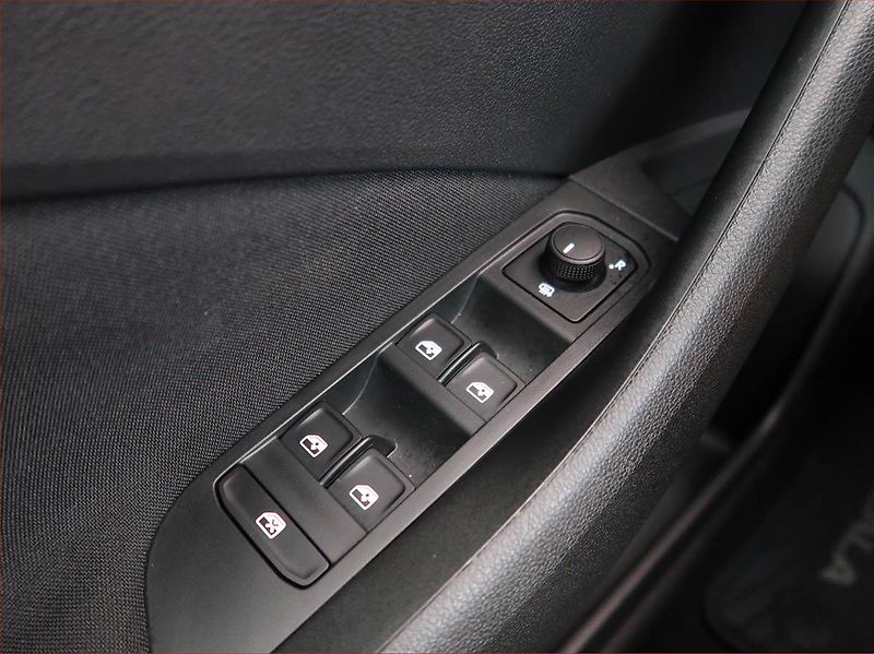 Škoda Scala (2024) 1.0 TSI, Serv.kniha, Navi - fotka 19 z 22