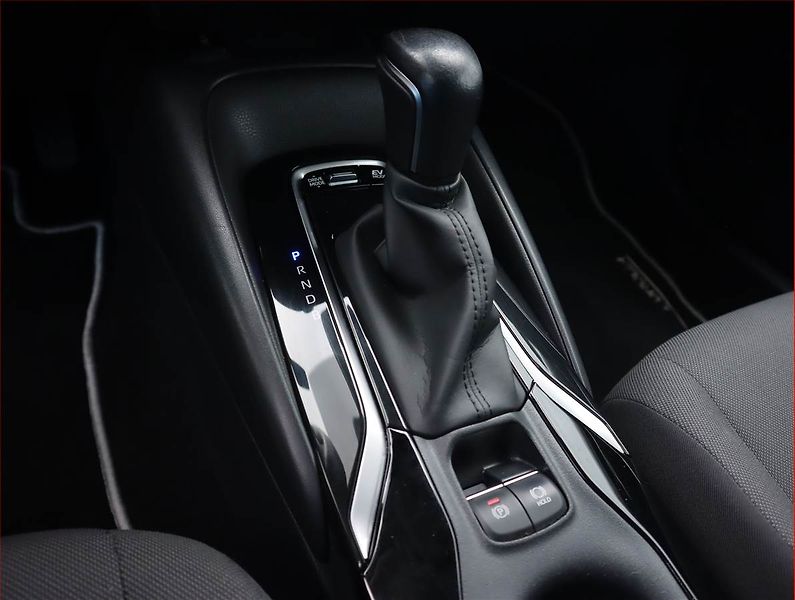 Toyota Corolla (2022) Comfort 1.8 Hybrid - fotka 13 z 21