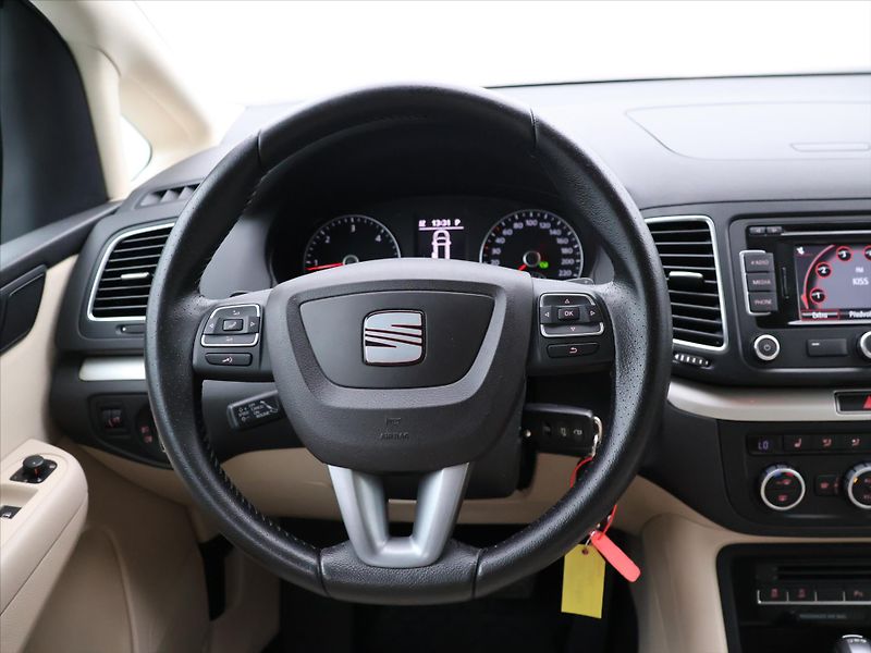 Seat Alhambra 2,0 TDI 103kW DSG Style 7-Míst - fotka 25 z 41