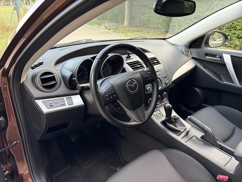 Mazda 3 1.6 Kenko - fotka 25 z 30