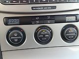 Volkswagen Passat 2,0 TDi Kůže Navigace Tažné - náhled 19