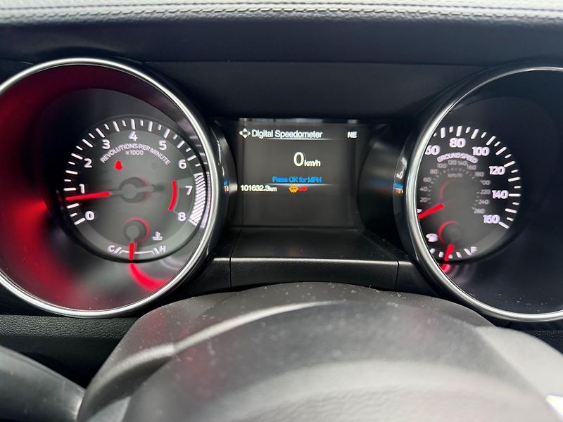 Ford Mustang (2021) 2.3 EcoBoost Manuál BMPR 2021  - fotka 21 z 25