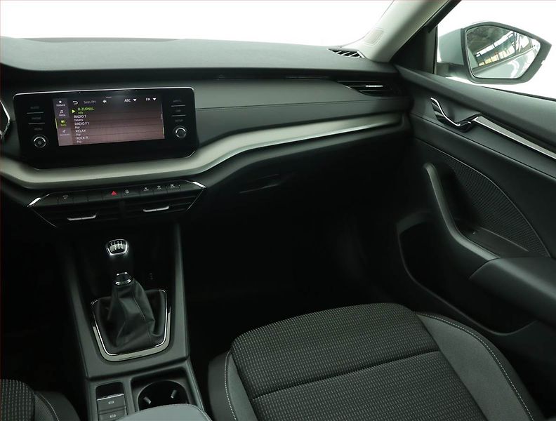 Škoda Octavia (2022) Ambition 2.0 TDI, ČR,1.maj - fotka 8 z 15
