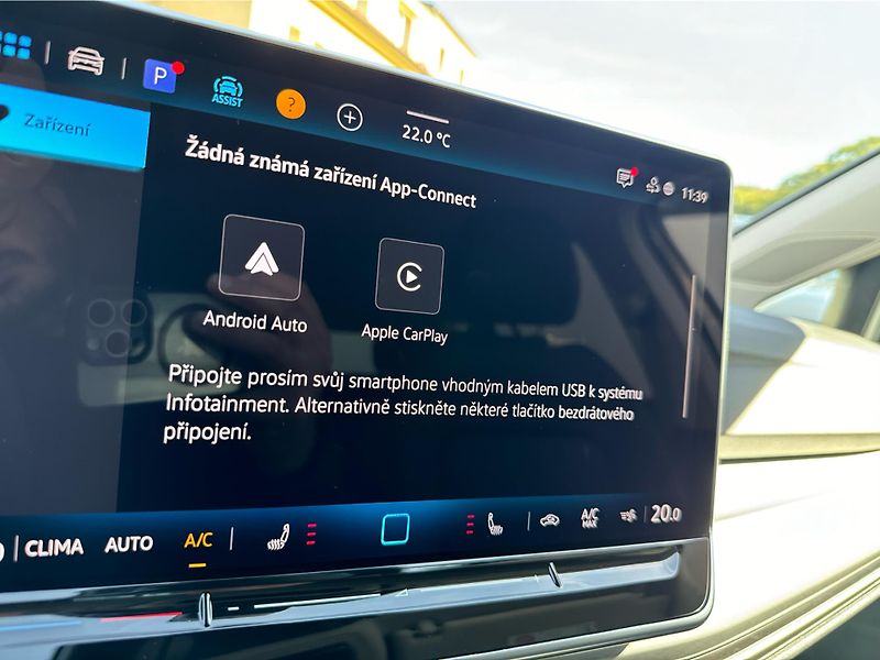 Volkswagen Golf People 1,5 eTSI 7DSG mHEV - fotka 22 z 22