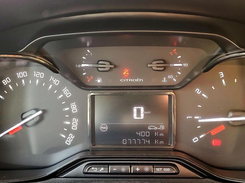 Citroën C3 1,2 110k Feel *SERV.KNIHA*   - fotka 40 z 44