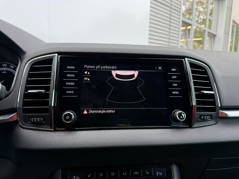 Škoda Karoq Ambition 2.0 TDI 110 kW DSG 4x - fotka 13 z 20