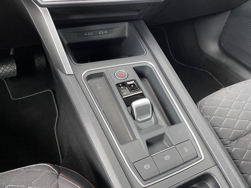 Seat Leon 1,5 e-TSI 110 kW FR DSG - fotka 21 z 25