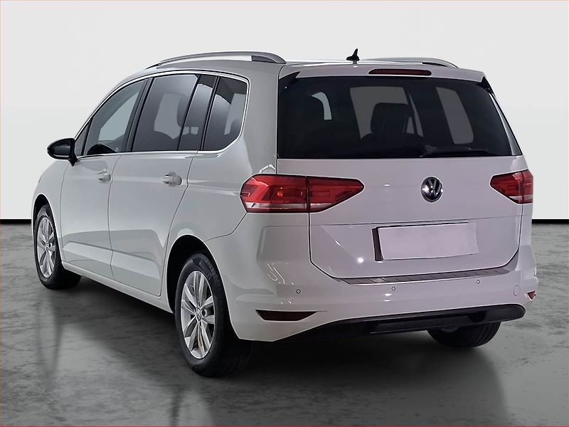 Volkswagen Touran (2019) 1.5 TSI - fotka 4 z 18