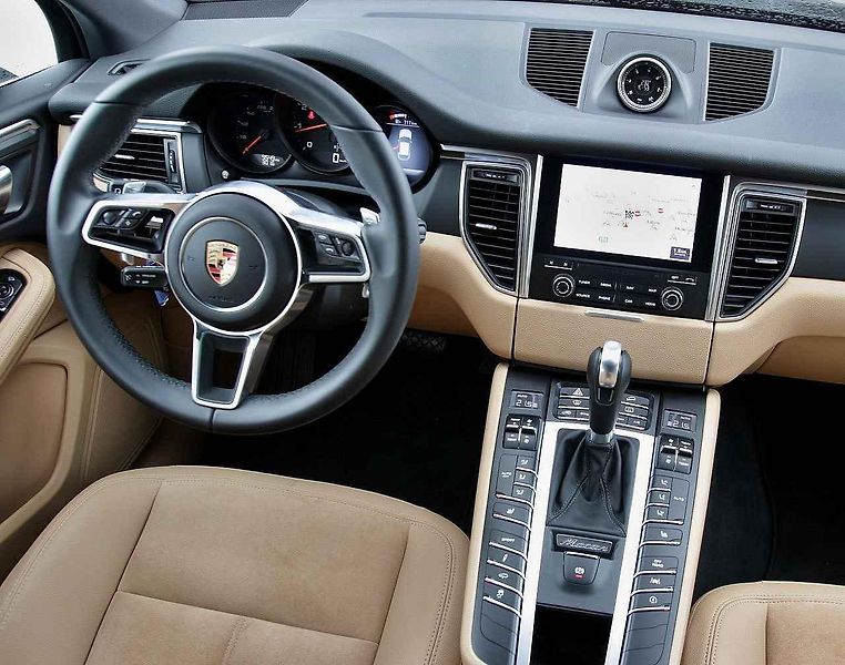 Porsche Macan.