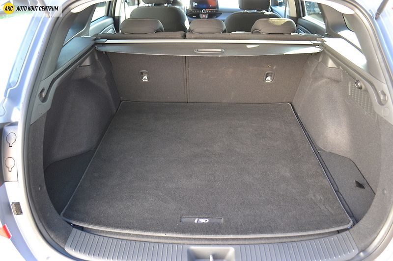 Hyundai i30 WG 1.5T-GDI 103KW DCT FAMILY N - fotka 16 z 47