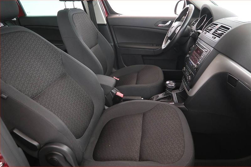 Škoda Yeti (2012) Elegance 2.0 TDI, 4X4 - fotka 9 z 18