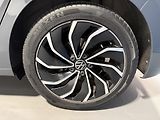 Volkswagen Golf 2,0 TDI 110 kW Life - náhled 14