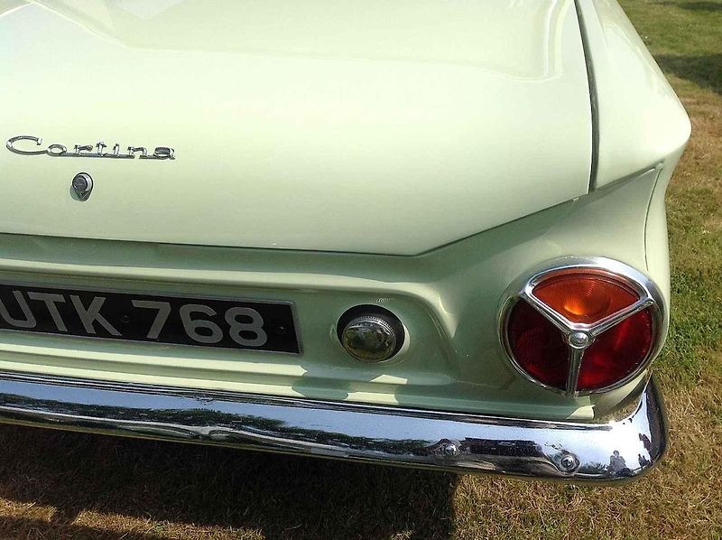Ford Consul Cortina Mk I z roku 1963. Foto: Wikimedia Commons, Andrew Bone, CC BY 2.0