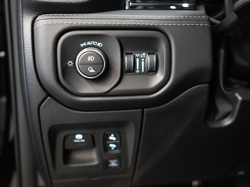 Dodge RAM (2025) 3.0 Limited 2025 Rambox Vzduch - fotka 21 z 42