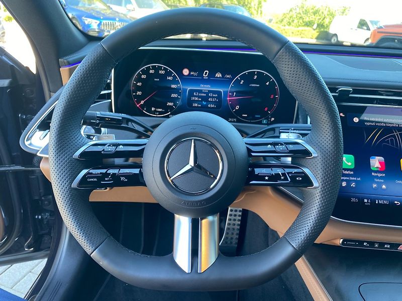 Mercedes-Benz Třídy E (2025) E 220 D 4MATIC - fotka 12 z 26