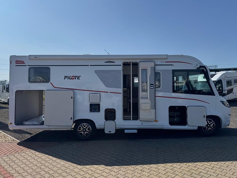 Pilote (2026) G740FGJ Expression - fotka 6 z 35