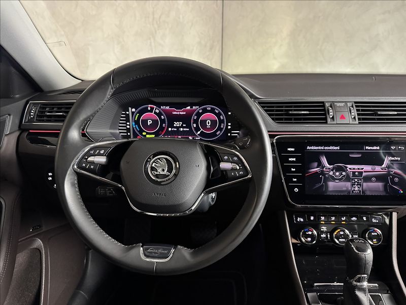 Škoda Superb 1,4 TSi  DSG iV L&K LED Assist - fotka 20 z 50