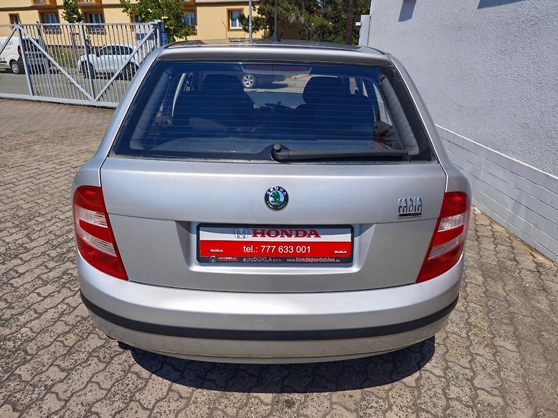 Škoda Fabia (2005) 1.4 16V Classic Klima 24.500km - fotka 38 z 40