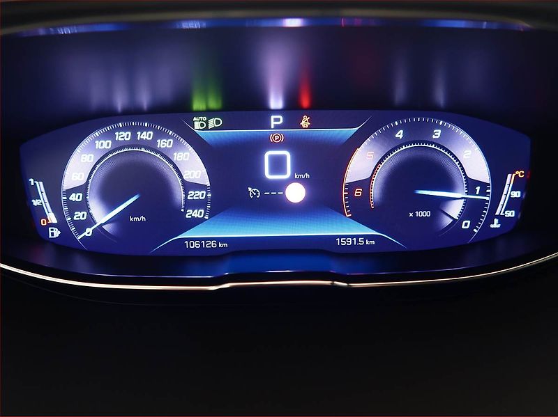 Peugeot 3008 (2022) 1.5 BlueHDi - fotka 11 z 18
