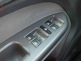 Volkswagen Touran (2013) 1.4 TSi, Trendline, TZ - náhled 11