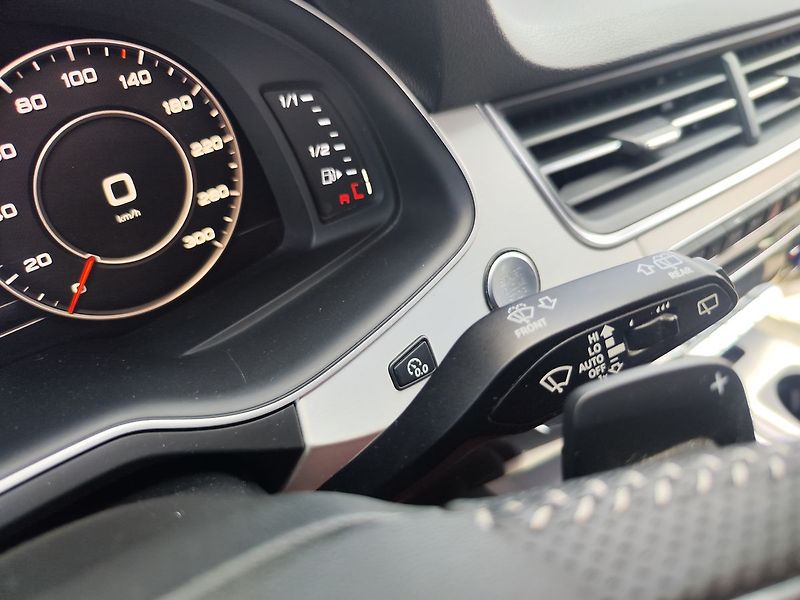 Audi Q7 3.0 TDI/200kW S-Line ČR Quattr - fotka 34 z 41