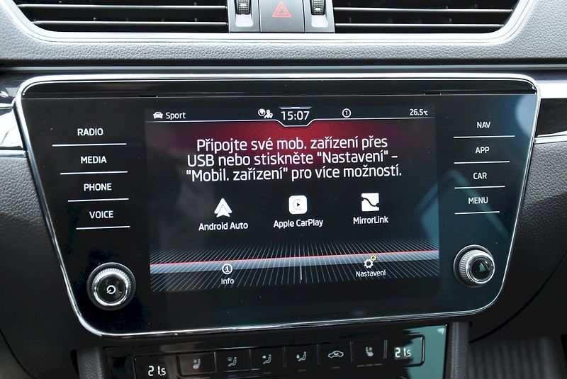 Škoda Superb (2023) L&K 2.0 TDI 110kW DSG - fotka 18 z 35