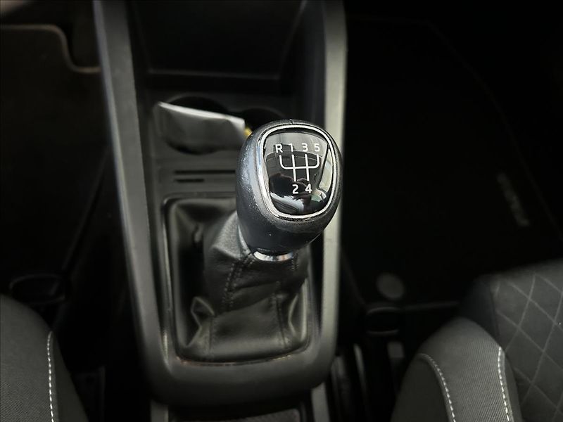 Škoda Fabia 1,2   TSI 66kW,SPORT,STYLE - fotka 20 z 26