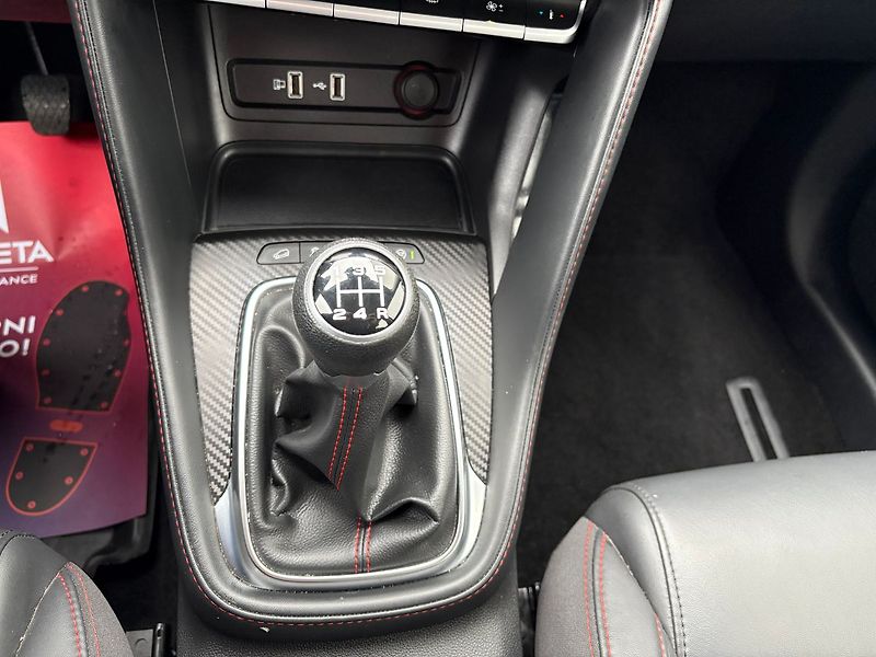 MG ZS 1.5 DVVT 78kW, Full LED - fotka 11 z 20