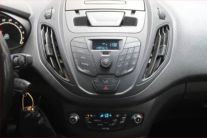 Ford Tourneo Courier (2018) Trend 1.0 EcoBoost, 5Míst, ČR - fotka 12 z 16