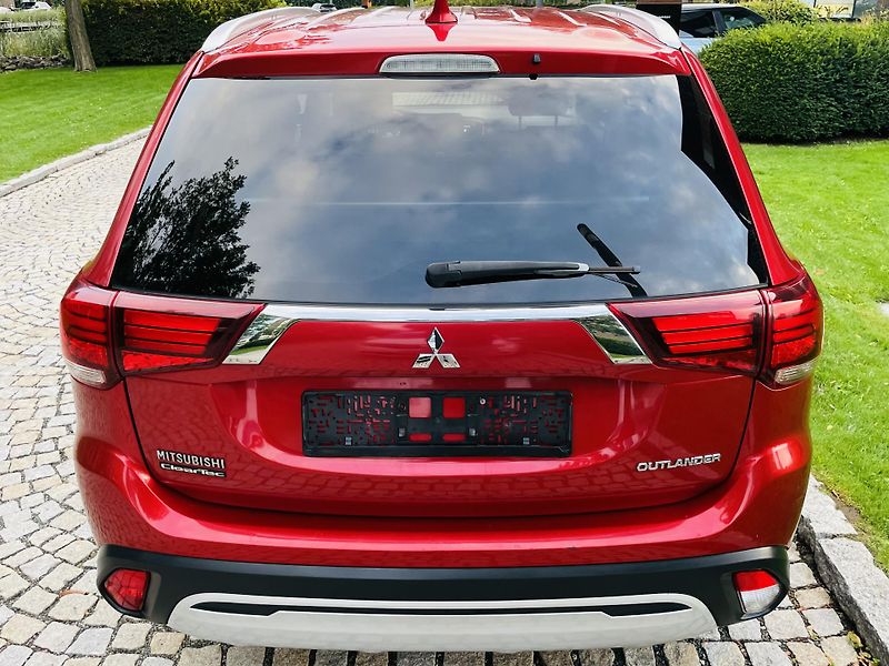 Mitsubishi Outlander 2.0i AUTOMAT 1.MAJITEL KAMERA  - fotka 15 z 43