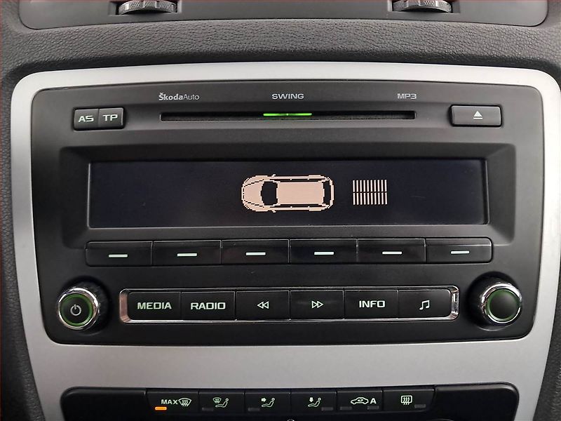 Škoda Octavia (2011) 1.6 TDI, Tempomat - fotka 17 z 17