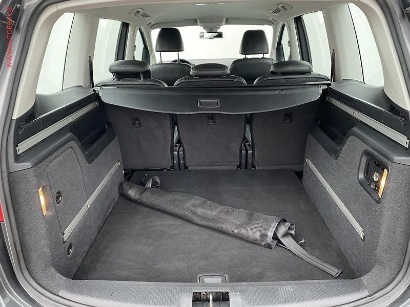Seat Alhambra (2012) 2.0 TDi 4x4, Style, TZ - fotka 7 z 18