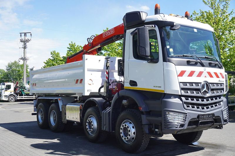 Mercedes-Benz (2020) Arocs 3236 8×4 / Crane Fassi - fotka 3 z 24