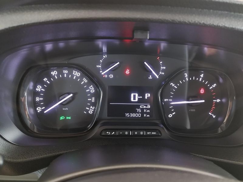 Citroën SpaceTourer (2017) 2,0HDI,130KW,AUTOMAT,9MÍST,TAŽ - fotka 27 z 35