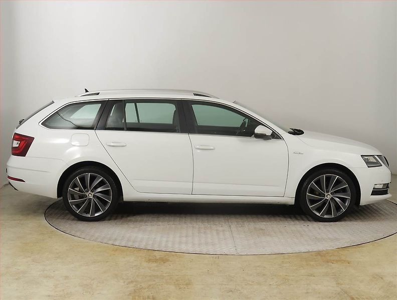 Škoda Octavia (2017) Laurin&Klement 2.0 TDI, 4X4 - fotka 6 z 24
